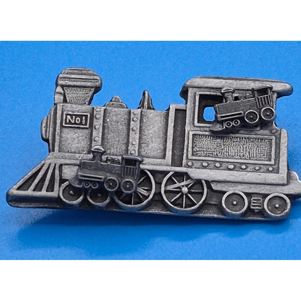 Vintage Train Brooch Earring Set Silver Tone Locomotive Steam Engine No 1
